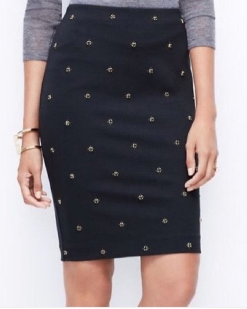 Ann Taylor Embellished Ponte Fitted Skirt Dark Navy Women's Size 8 Beaded Mini